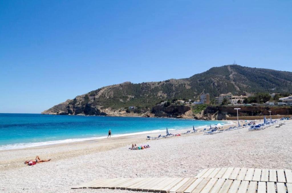 Bright Sunny Albir Beach Apartment 알비르 외부 사진