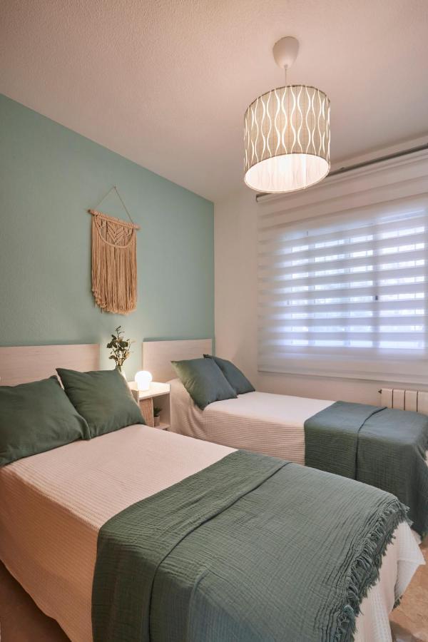 Bright Sunny Albir Beach Apartment 알비르 외부 사진