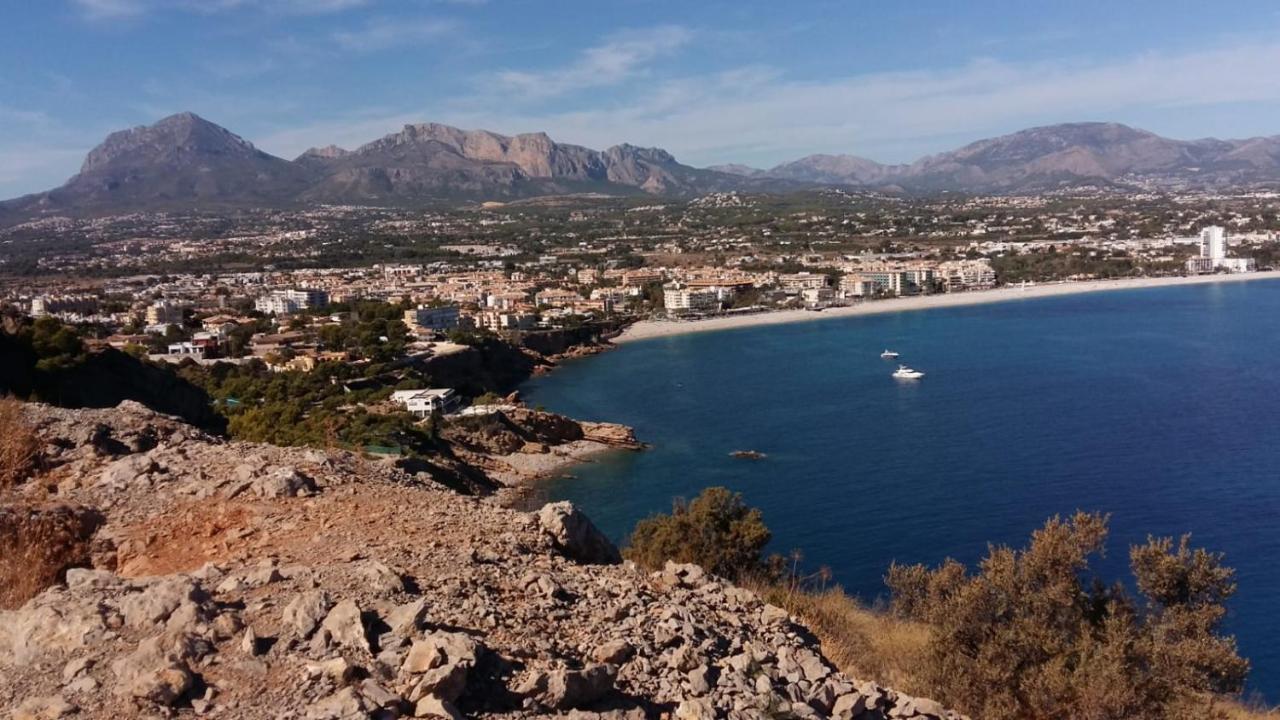 Bright Sunny Albir Beach Apartment 알비르 외부 사진